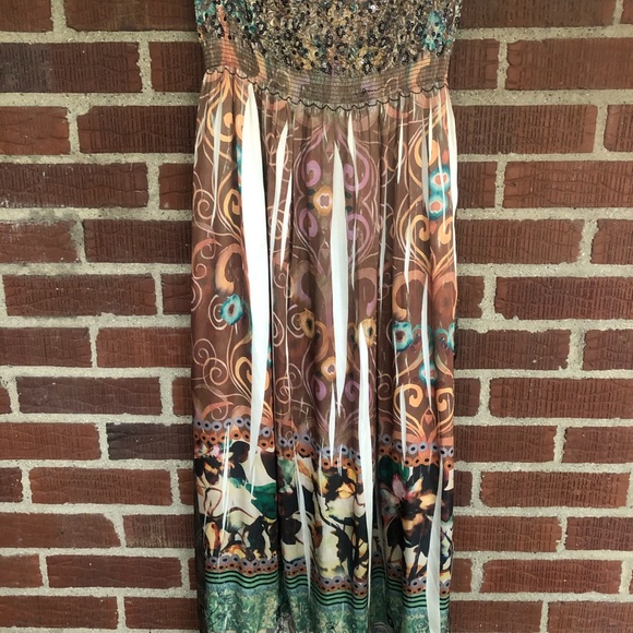 Dress - Picture 2 of 3